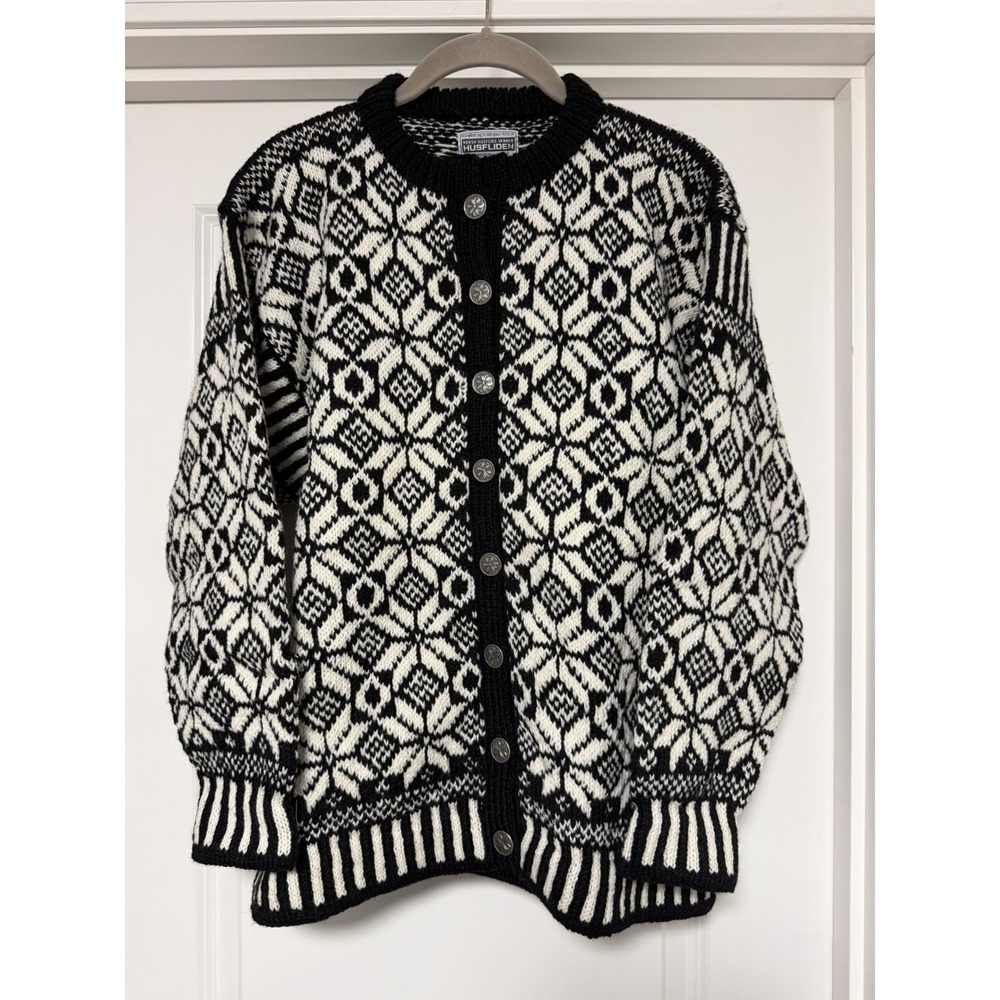 Husfliden, vintage Norwegian hand-knit wool cardigan, metallic pewter buttons, M